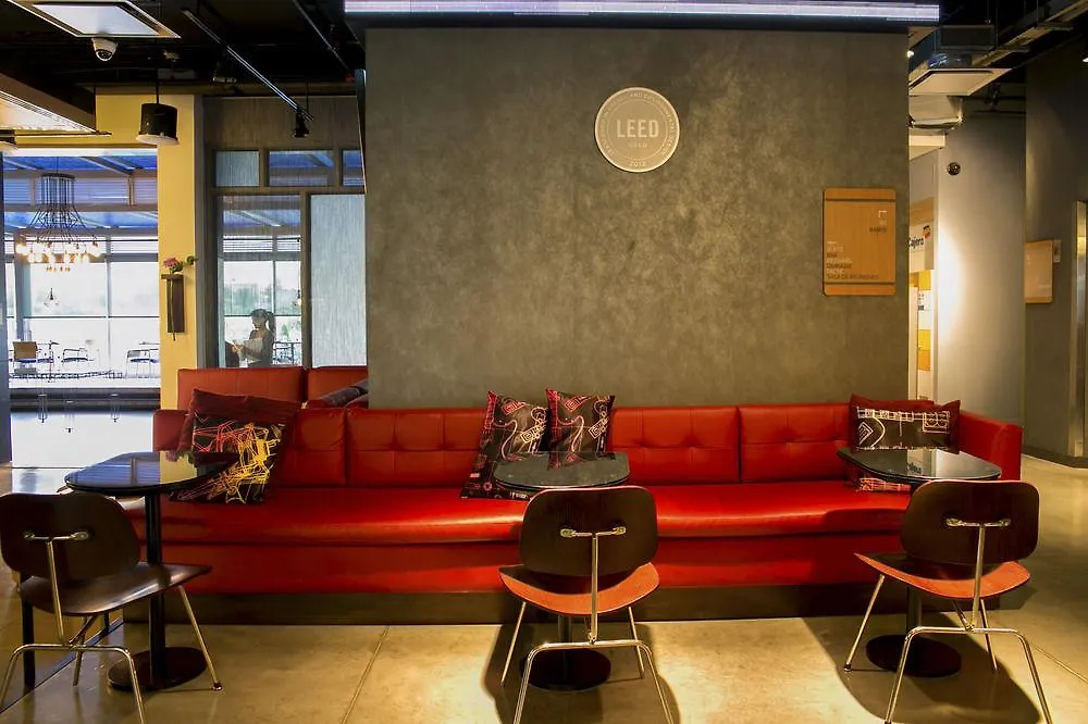 Aloft Bogota Airport Hotel