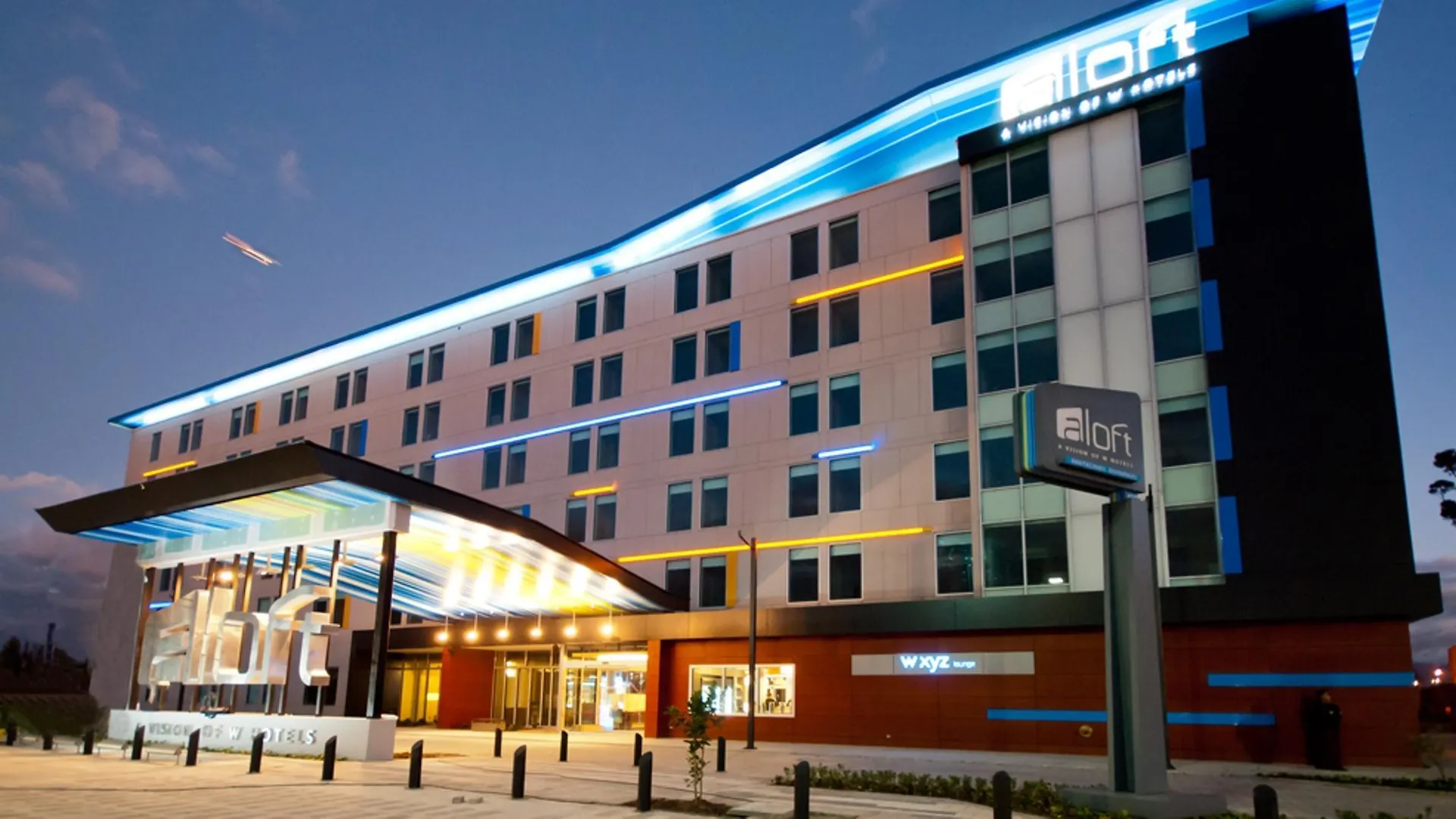 Aloft Bogota Airport Hotel