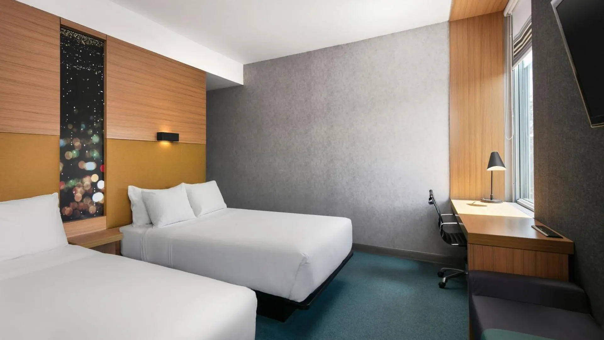 Aloft Bogota Airport Otel