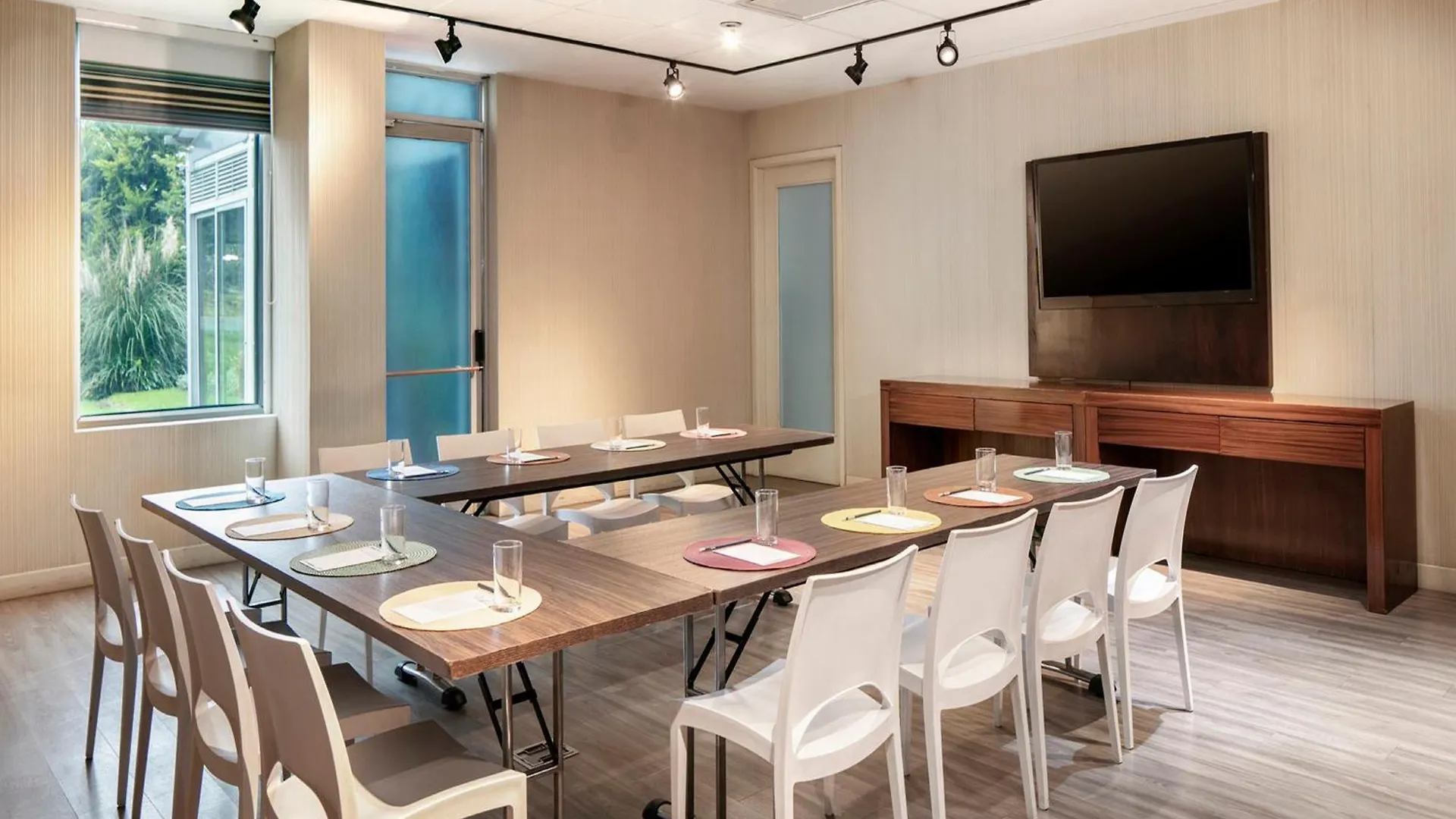 ****  Aloft Bogota Airport Otel Kolombiya