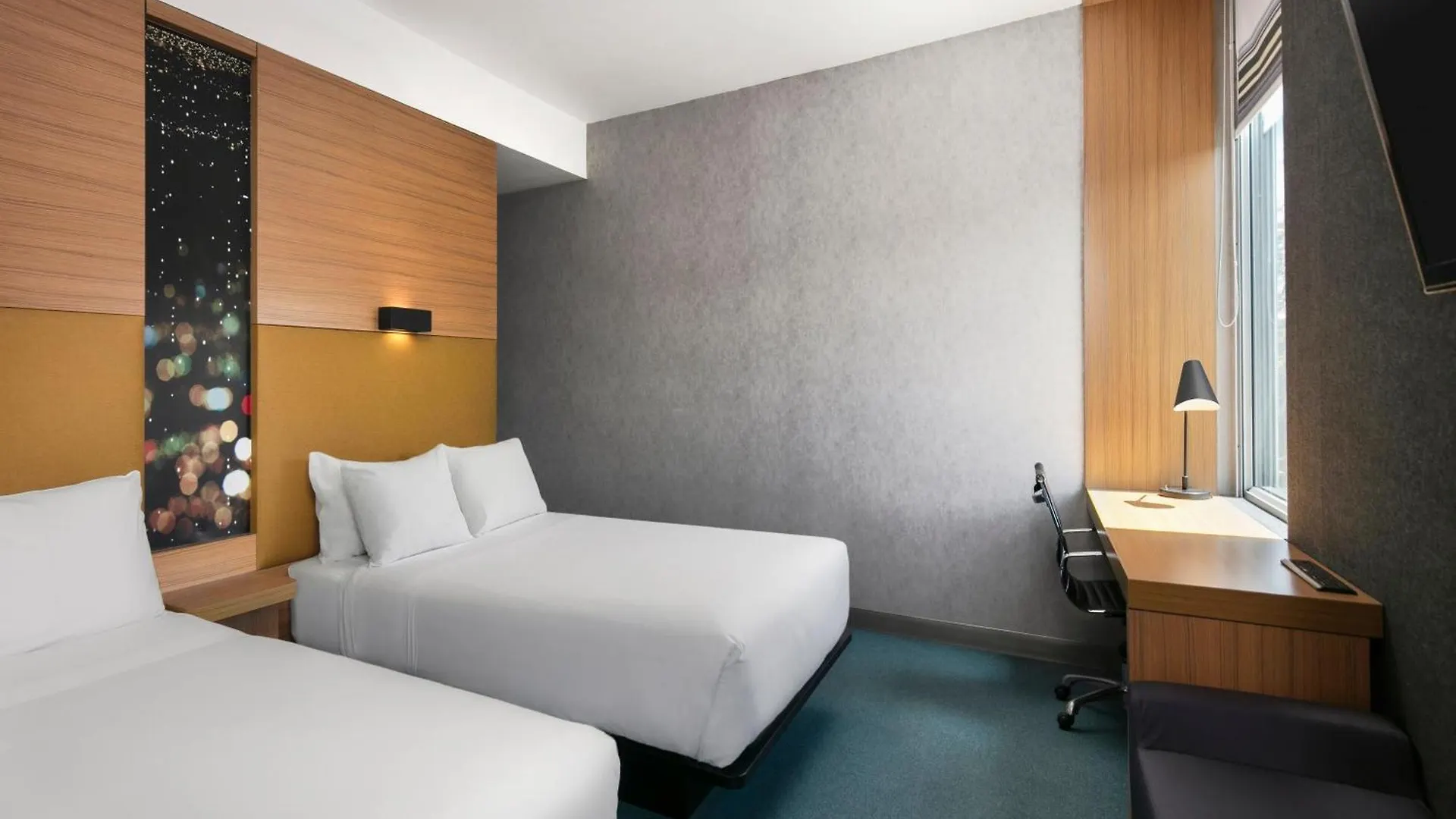 Aloft Bogota Airport Otel Kolombiya